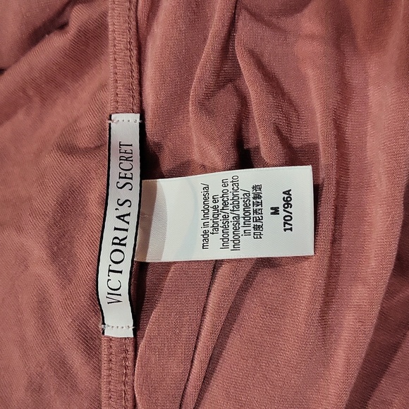 Victoria's Secret Nighty - Picture 9 of 10